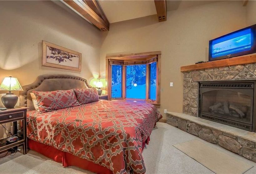 Soaring Eagle Chalet