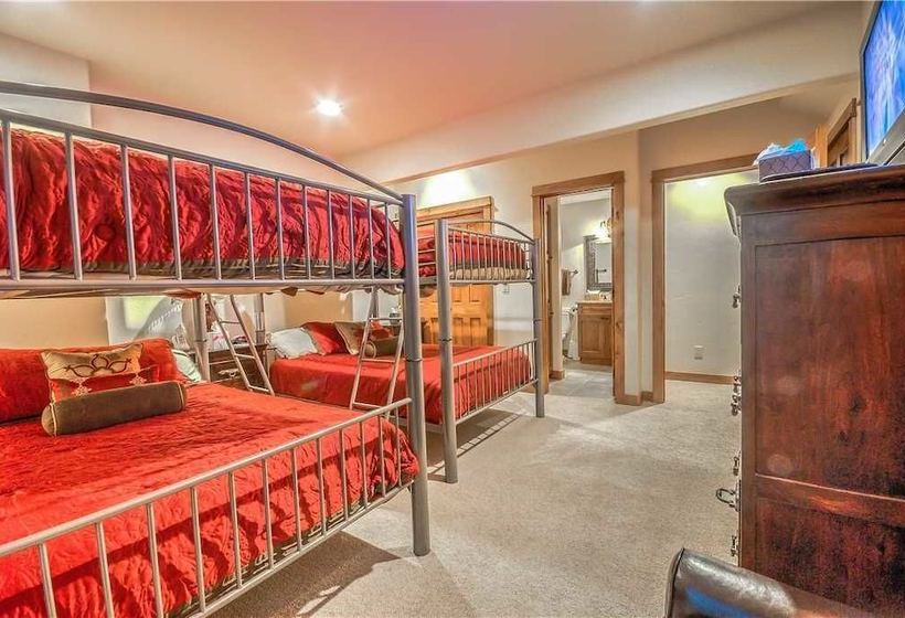 Soaring Eagle Chalet