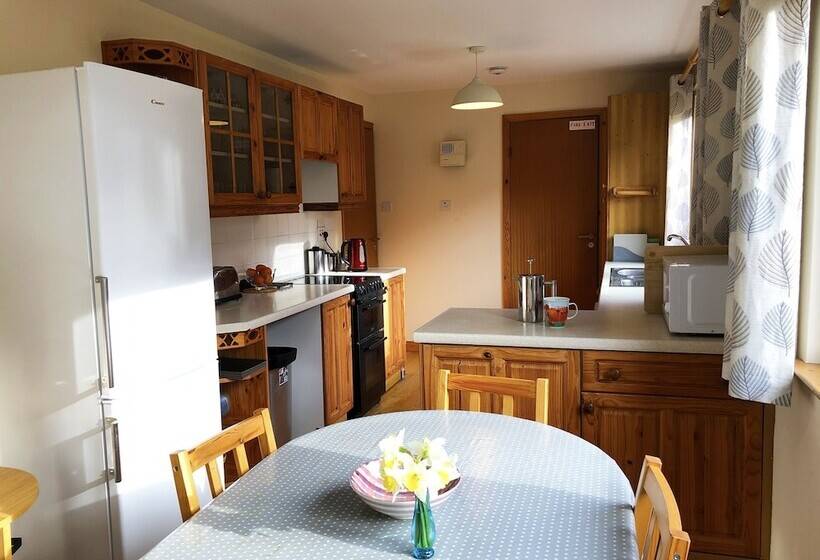 Steading Holidays   Eilean Feoir