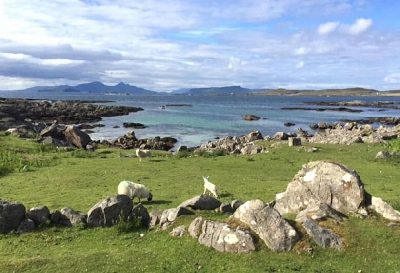 Steading Holidays   Eilean Feoir