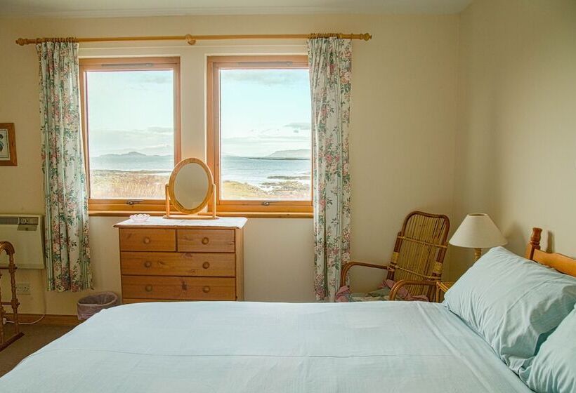 Steading Holidays   Eilean Feoir