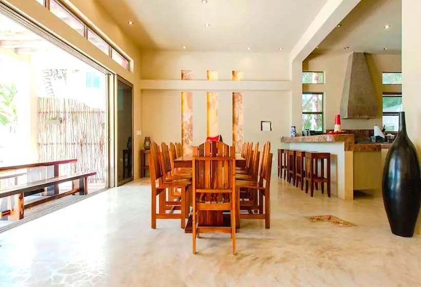 Villa Alma Rosa 4br Full Staff By Rmh