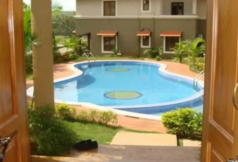 Villa Fountain Court