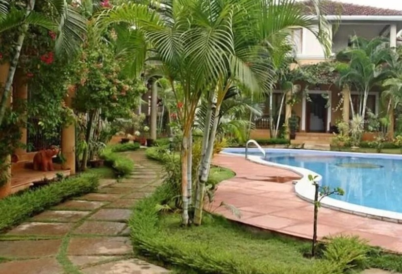 Villa Fountain Court