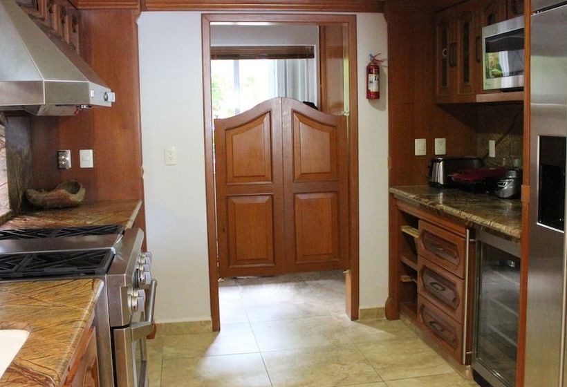 Villa Marinera 5br By Rmh