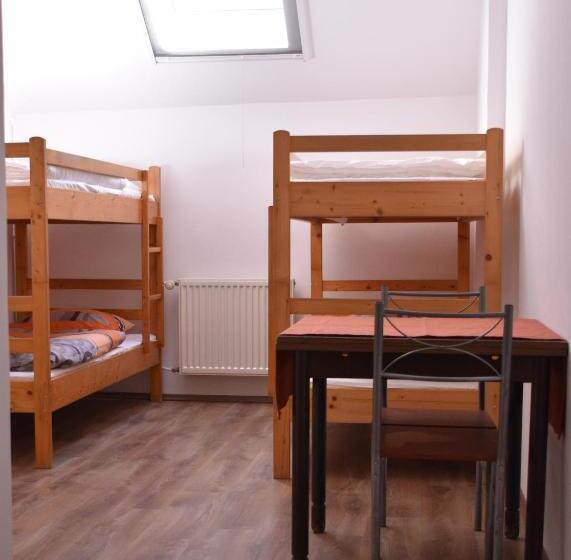 旅馆 Tihany Község önkormányzat   Ifjúsági Szállás