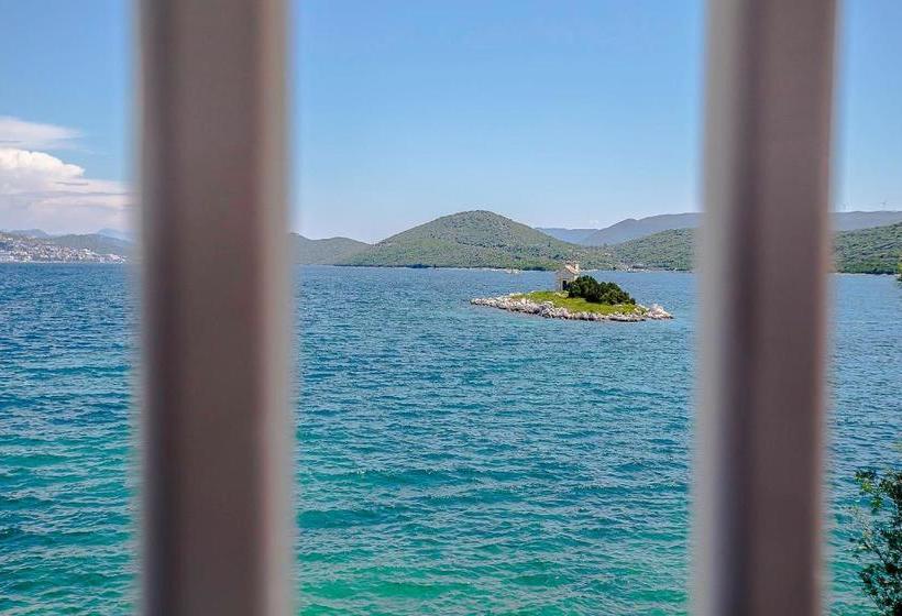 Apartments Krstičević