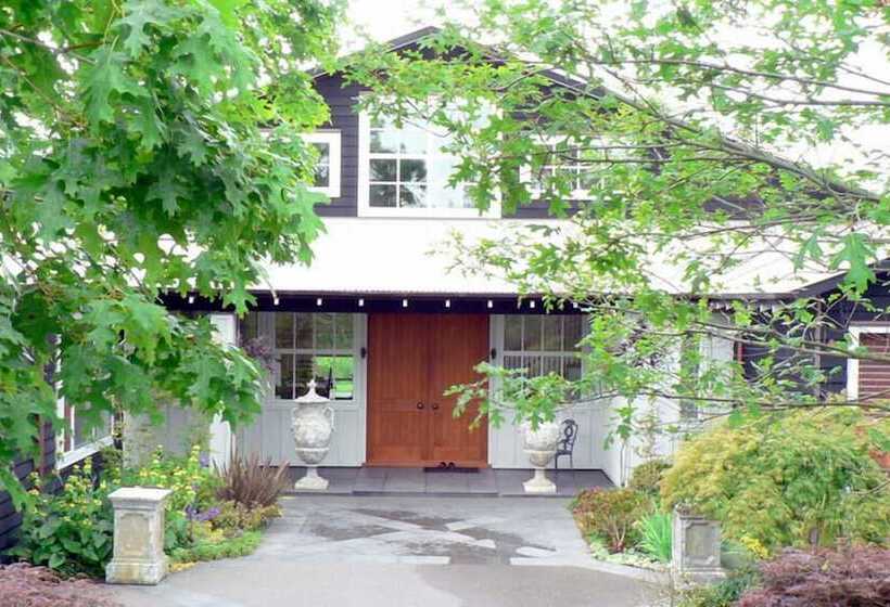 Bed and Breakfast Blackwood House