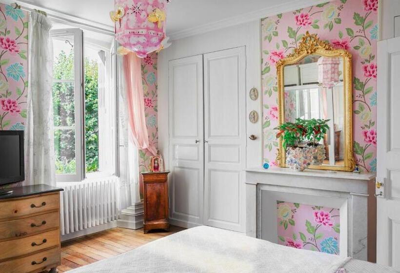 住宿加早餐  La Maison Charmante