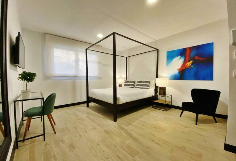 تختخواب و صبحانه La Sigrina Tuy