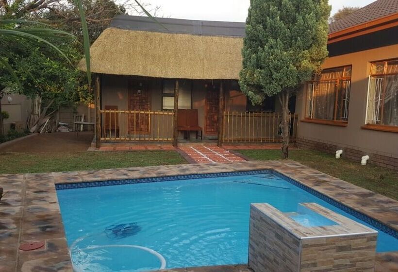 Bed and Breakfast Lauren Palace Guest House