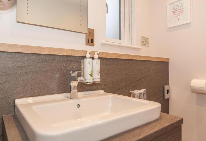 צימר Thatched Eaves