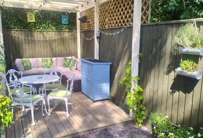 צימר Thatched Eaves