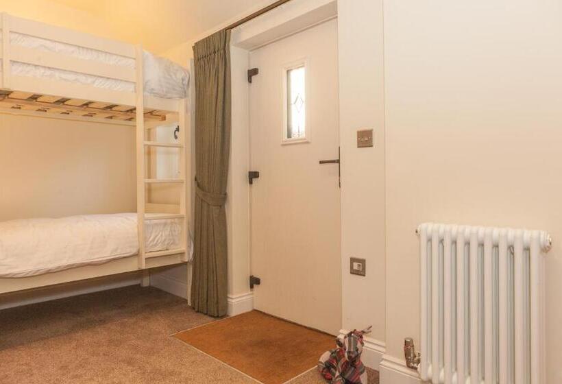 צימר Thatched Eaves