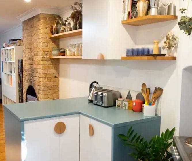 Charming Cottage With Leafy Courtyard