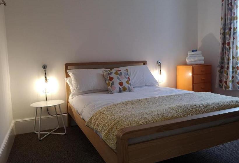 Coastal Escape Sandgate