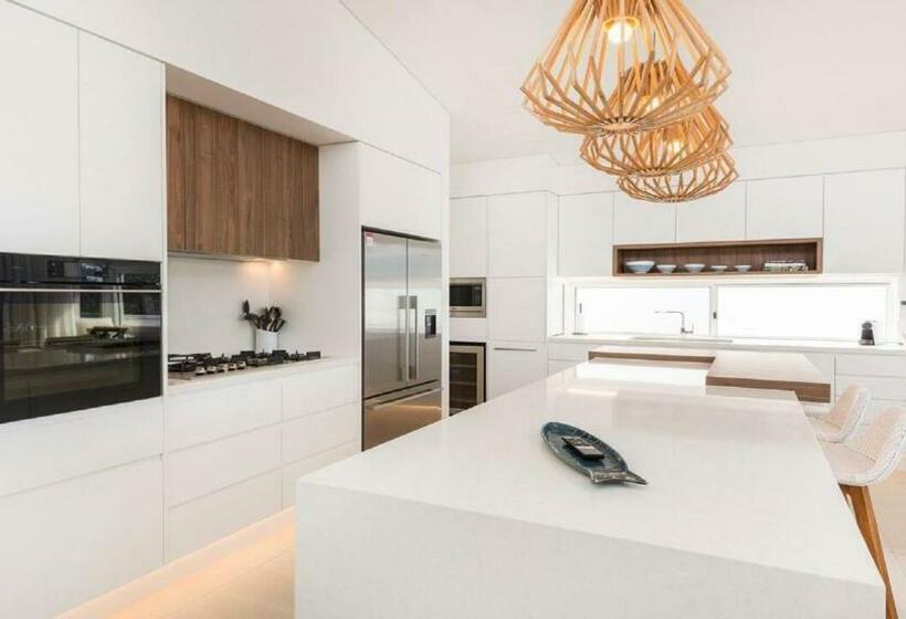 Coco De Mer Beach Villa 1