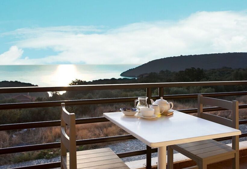 Family Vacation Home With Views In Heart Of Mani