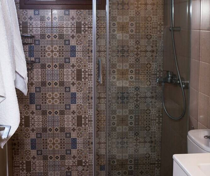 Family Vacation Home With Views In Heart Of Mani