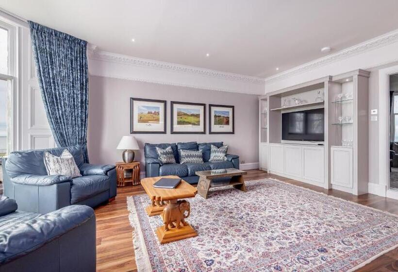 Golfers Dream, 100 Yards To Old Course, Parking