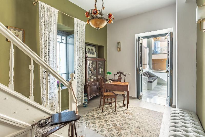 酒店 Camara Suites