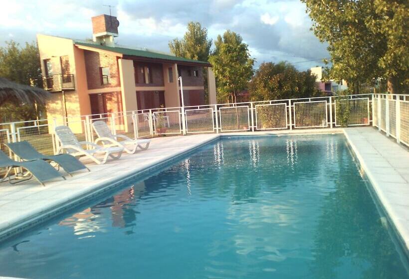 ホテル Eluney Cabanas