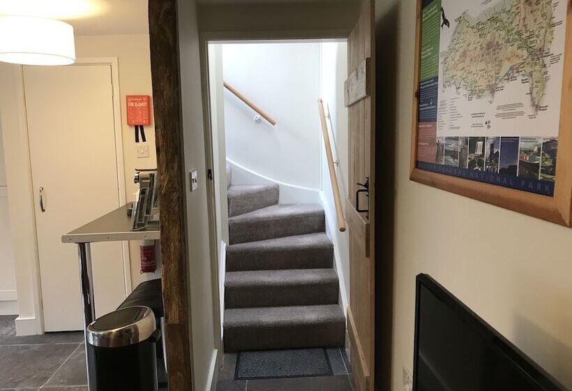 בית מלון כפרי Hilltops Brecon Holiday Cottages