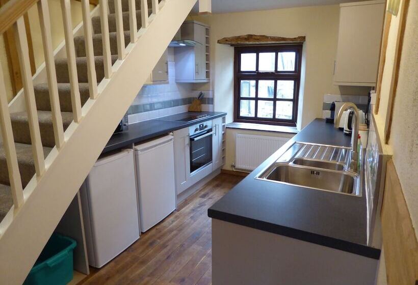 בית מלון כפרי Hilltops Brecon Holiday Cottages