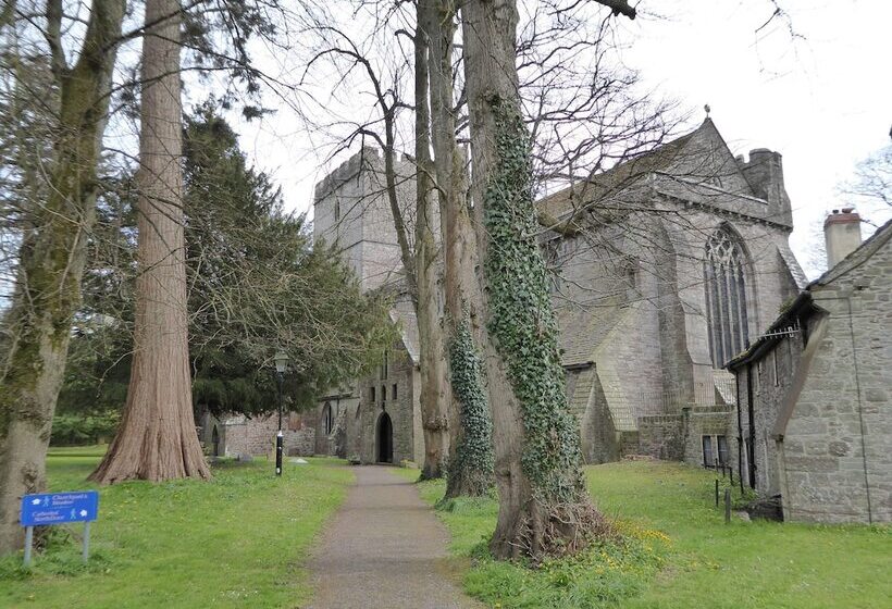 בית מלון כפרי Hilltops Brecon Holiday Cottages