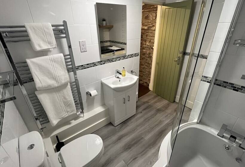 בית מלון כפרי Hilltops Brecon Holiday Cottages