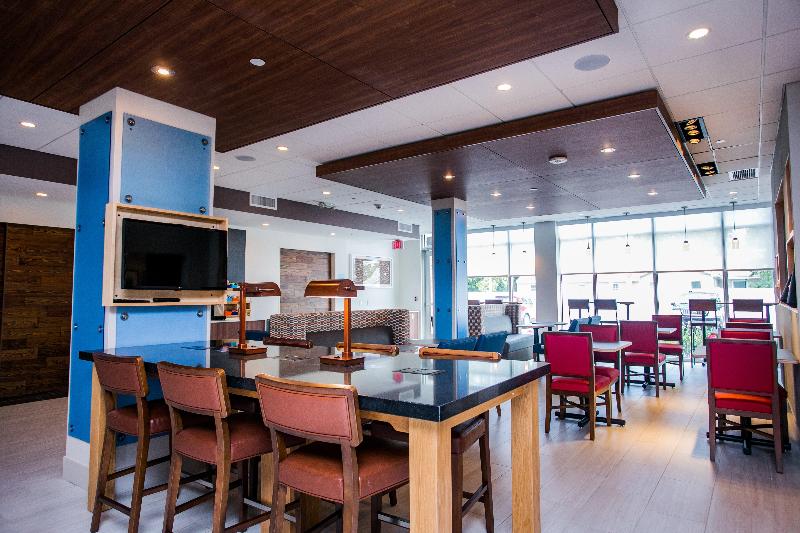 فندق Holiday Inn Express & Suites Rehoboth Beach, An Ihg