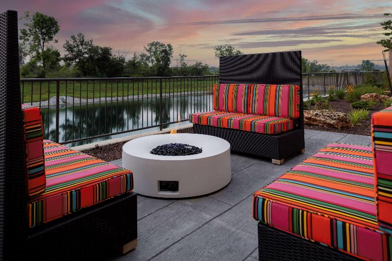 בית מלון כפרי Home2 Suites By Hilton Fort Wayne North