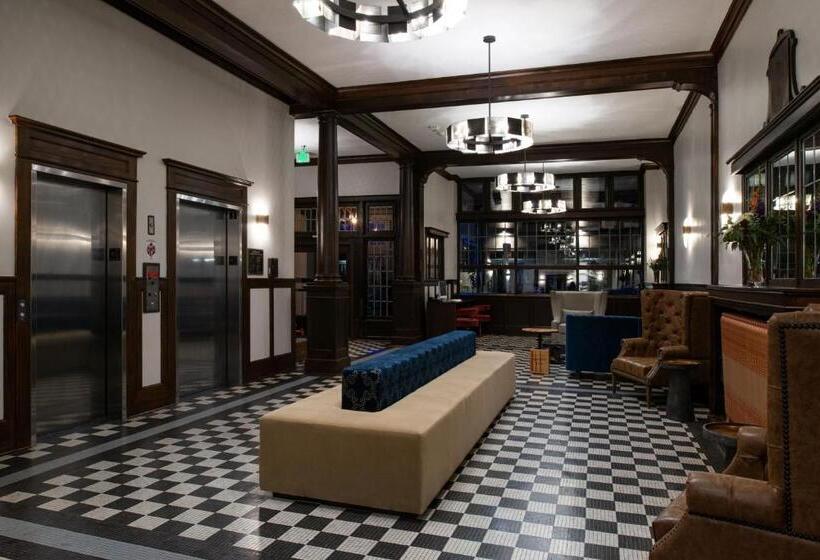 Отель Indigo Spokane Downtown, An Ihg