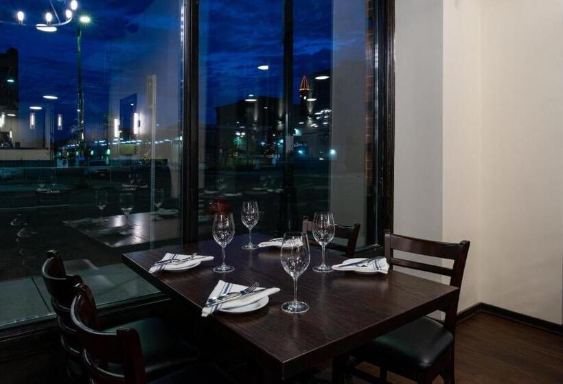 Отель Indigo Spokane Downtown, An Ihg