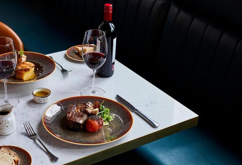 Отель Indigo Spokane Downtown, An Ihg