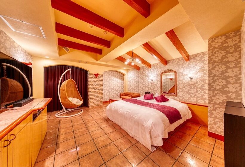 בית מלון כפרי Luna Otsu