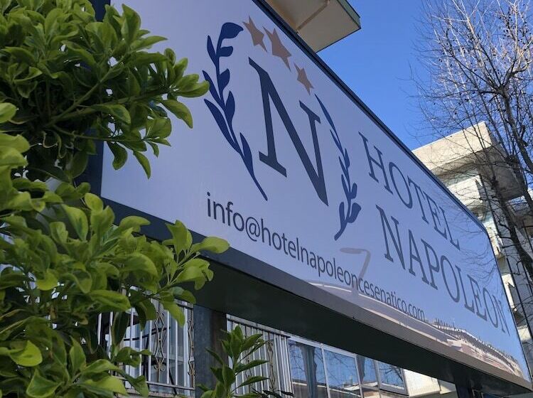 Отель Napoleon