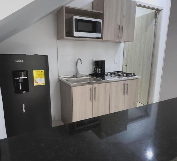 هتل On Apartasuites