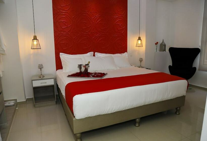 هتل On Apartasuites