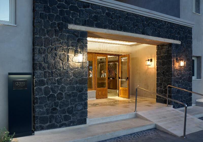 Отель Sea Breeze Santorini Beach Resort, Curio Collection Hilton