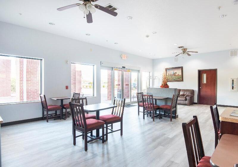 فندق Oyo Townhouse Clute Lake Jackson