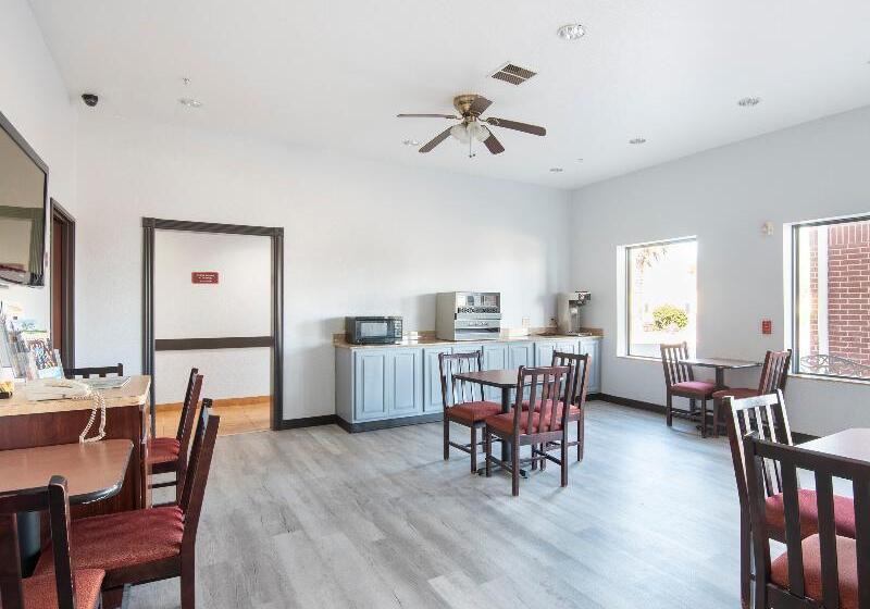 호텔 Oyo Townhouse Clute Lake Jackson