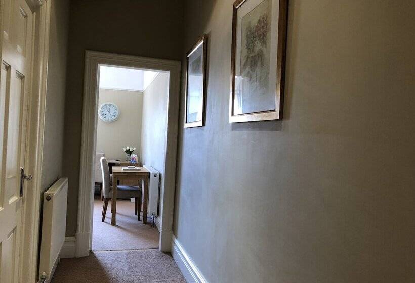 Lovely 1 Bed Apartment