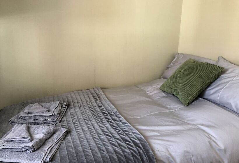 Lovely 1 Bed Apartment