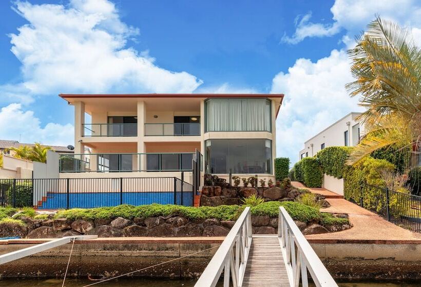 Mermaid Beach House