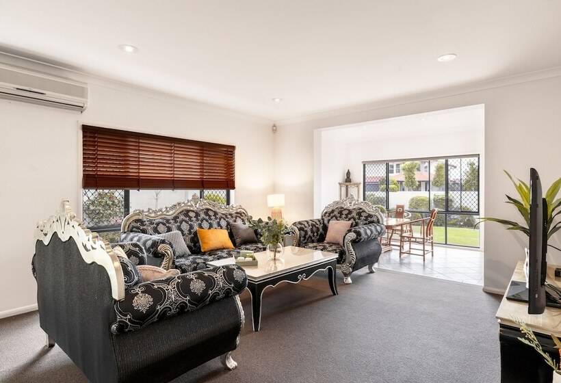 Mermaid Beach House