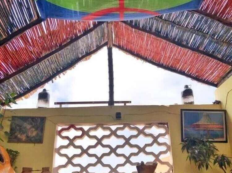 Nomad Surf House   Hostel