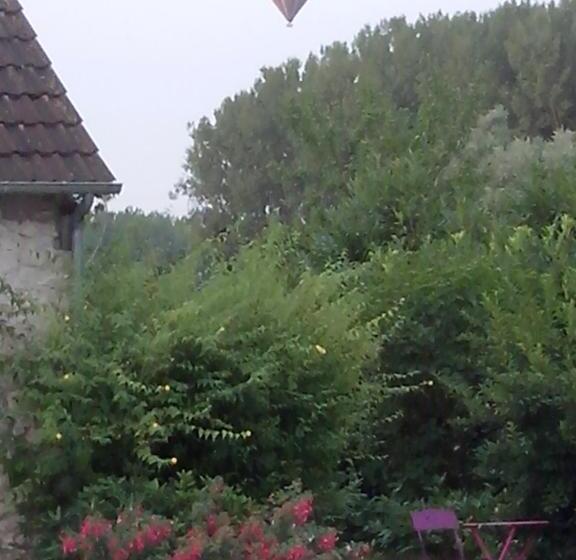 פנסיון Les Hirondelles