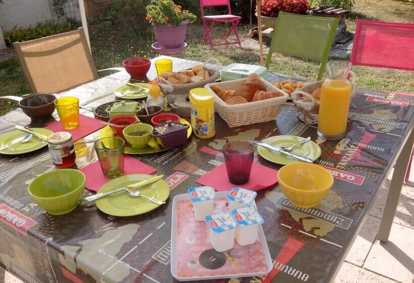 פנסיון Les Hirondelles