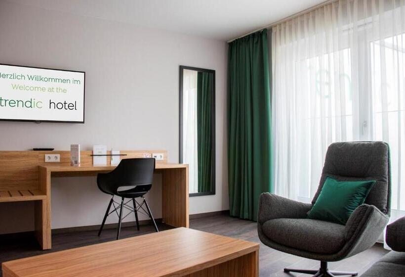 פנסיון Trendic